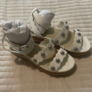 Marc Fisher Platform Sandal Sz 10 NWOT